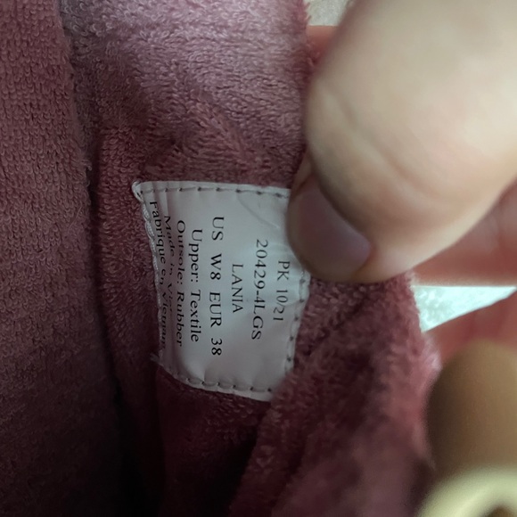 OluKai Slippers - Picture 6 of 6